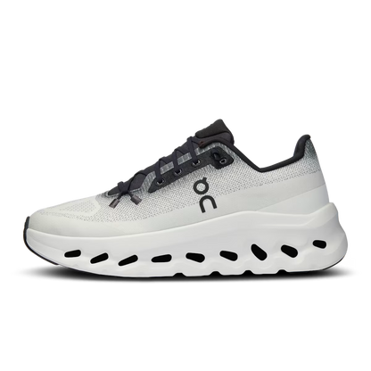 On Cloudtilt Runners